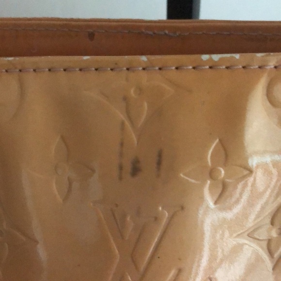 Louis Vuitton Imperfect Yellow Vernis Shoulder Tote Bag GUC - Picture 11 of 13